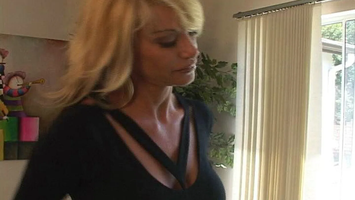 MILF Kat Kleevage fucking in the couch with her big tits - My Friend's Hot Mom